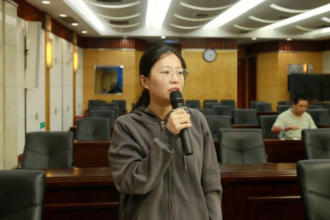 钦州市举行2025年电动自行车以旧换新、动火作业和建筑保温材料专项整治政策解读新闻发布会(图6)