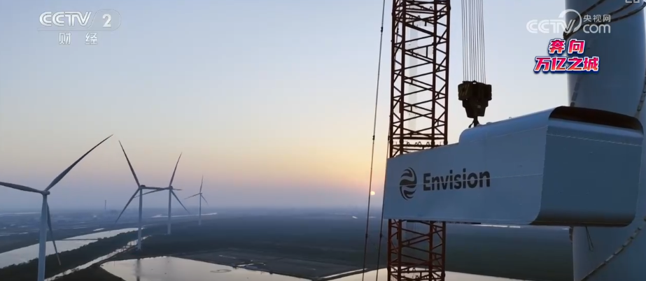 米乐M6平台：从“制造”到“智造”传统产业焕新“加速跑”新产业激活增长新动能奔向万亿之城(图7)