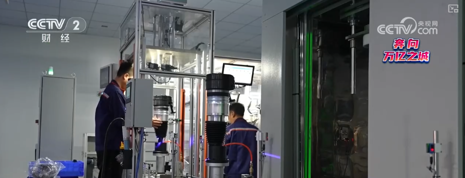 米乐M6平台：从“制造”到“智造”传统产业焕新“加速跑”新产业激活增长新动能奔向万亿之城(图16)