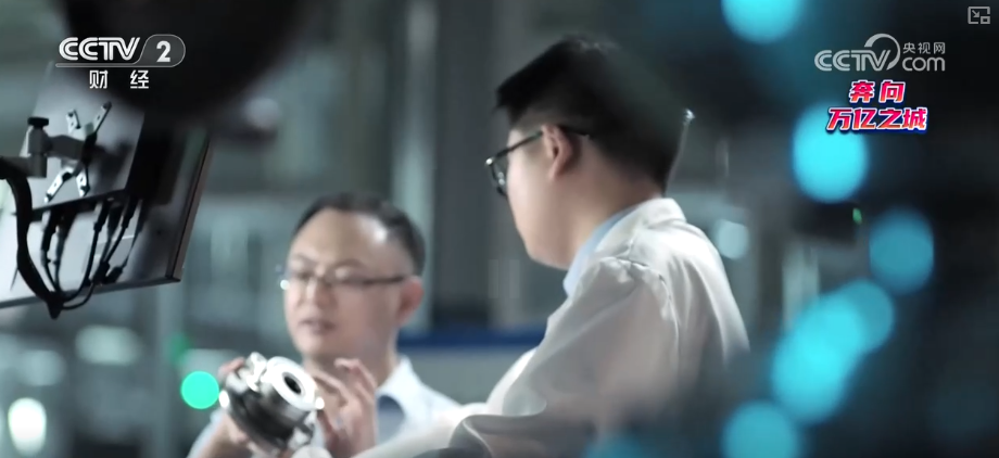 米乐M6平台：从“制造”到“智造”传统产业焕新“加速跑”新产业激活增长新动能奔向万亿之城(图21)