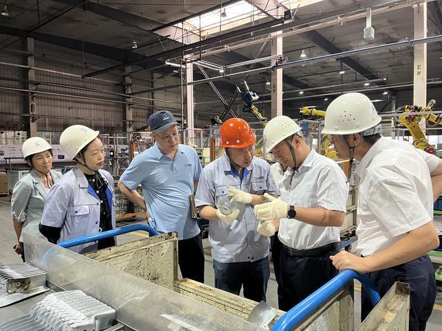 米乐M6：“劳模工匠助企行”以匠心破题助力高质量发展(图3)